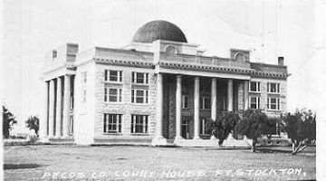 Pecos County Courthouse prior to dome removal